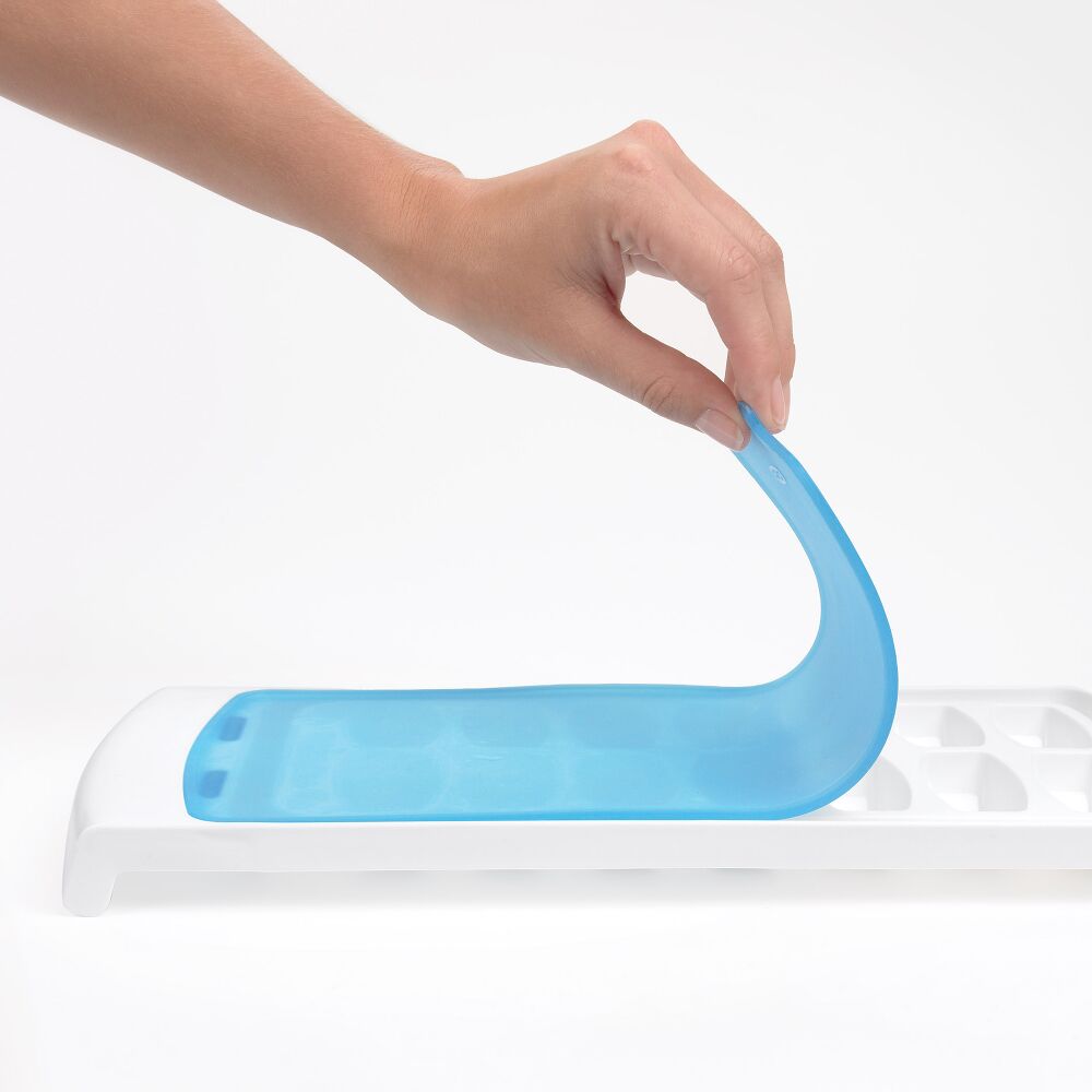 No-Spill Ice Cube Tray E9