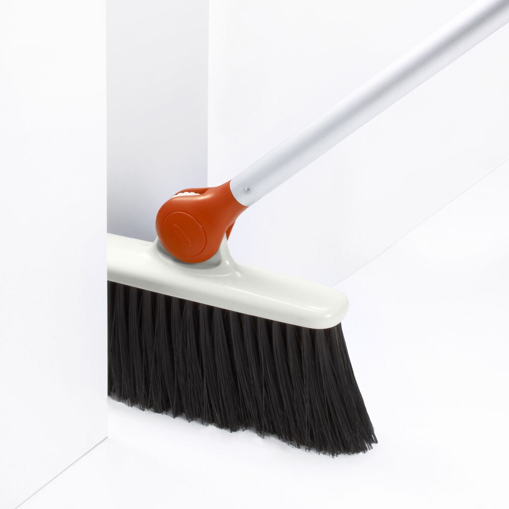 Any-Angle Broom Q8