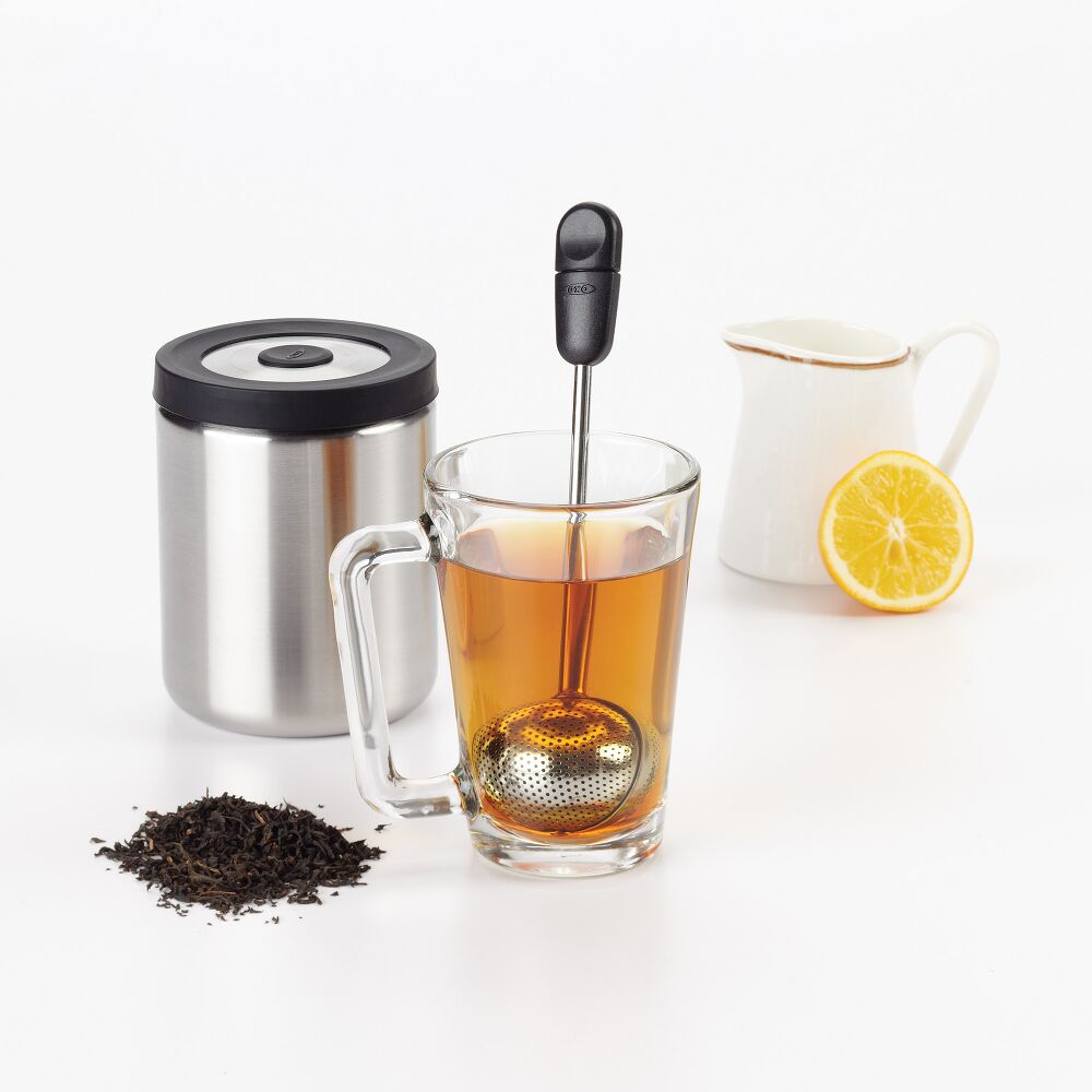 Twisting Tea Ball I0