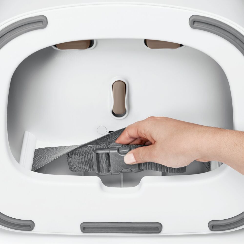 Nest Booster Seat with Removable Cushion G9