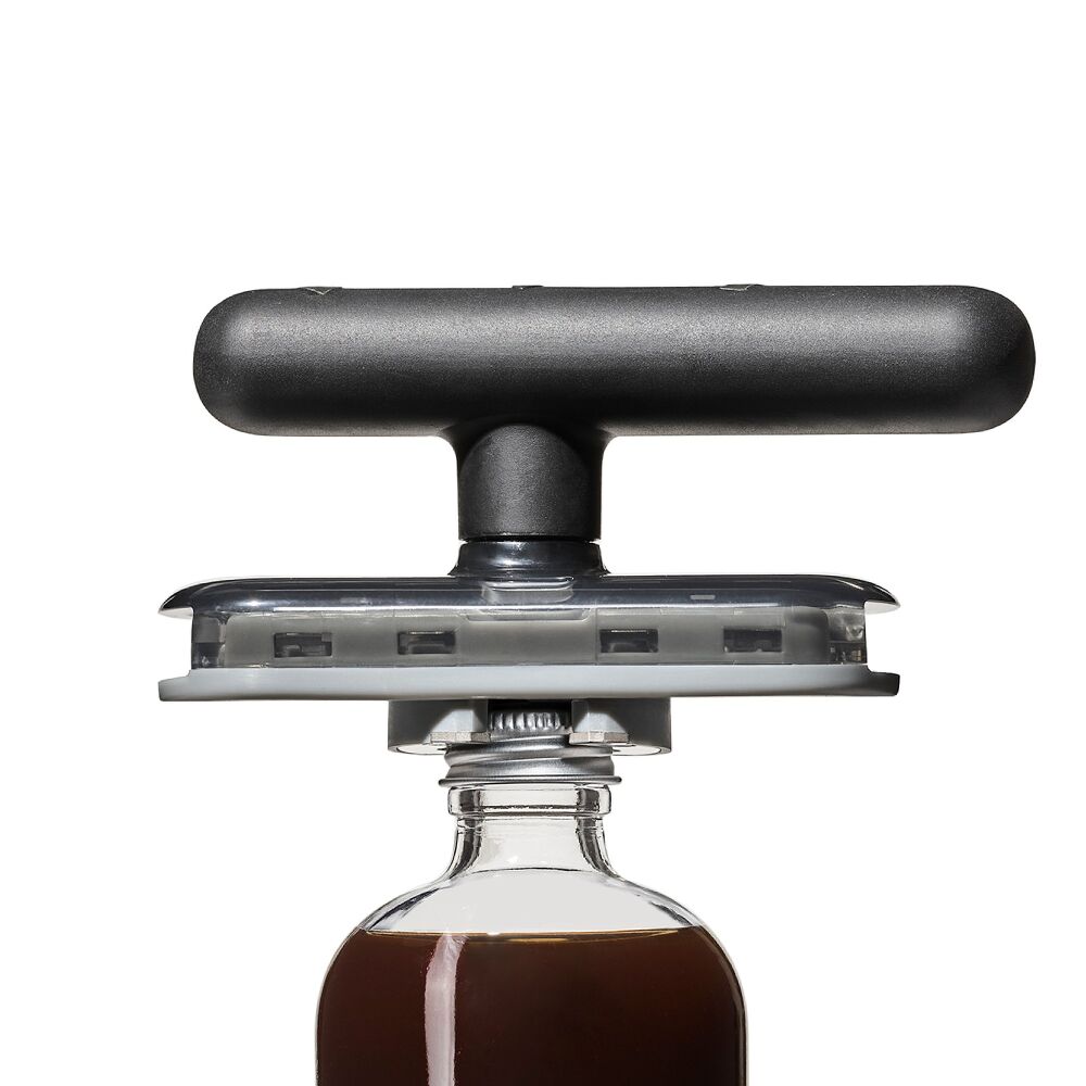 Twisting Jar Opener With Basepad B4