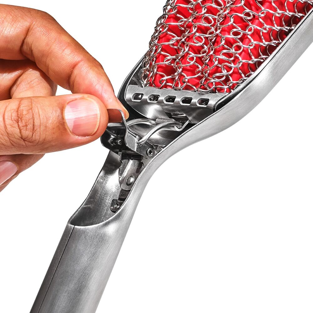 Coiled Grill Brush With Replaceable Head Q4