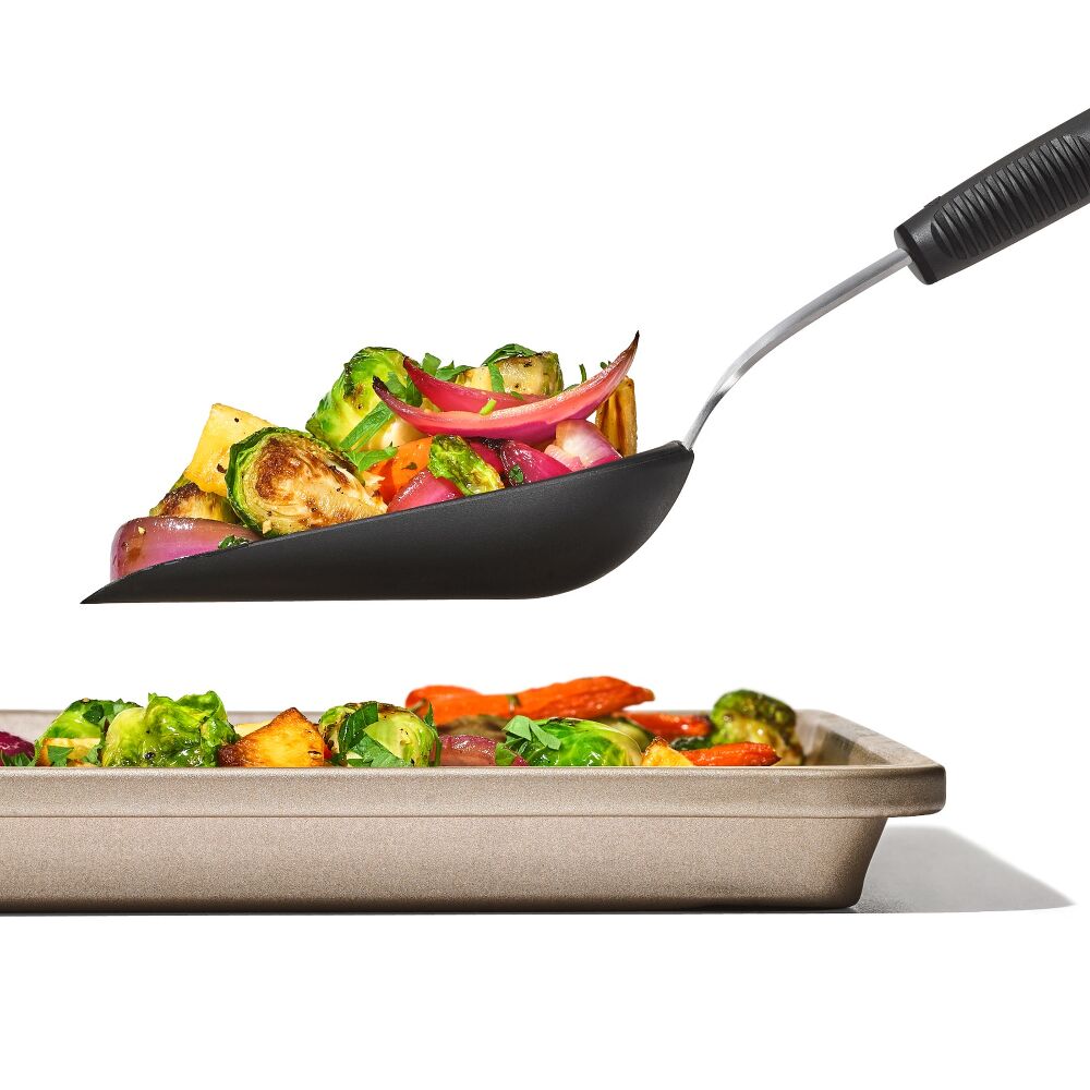 Sheet Pan Scoop W4