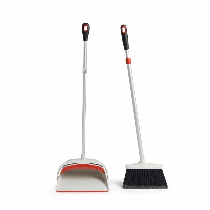 Large Sweep Set with Extendable Broom O6