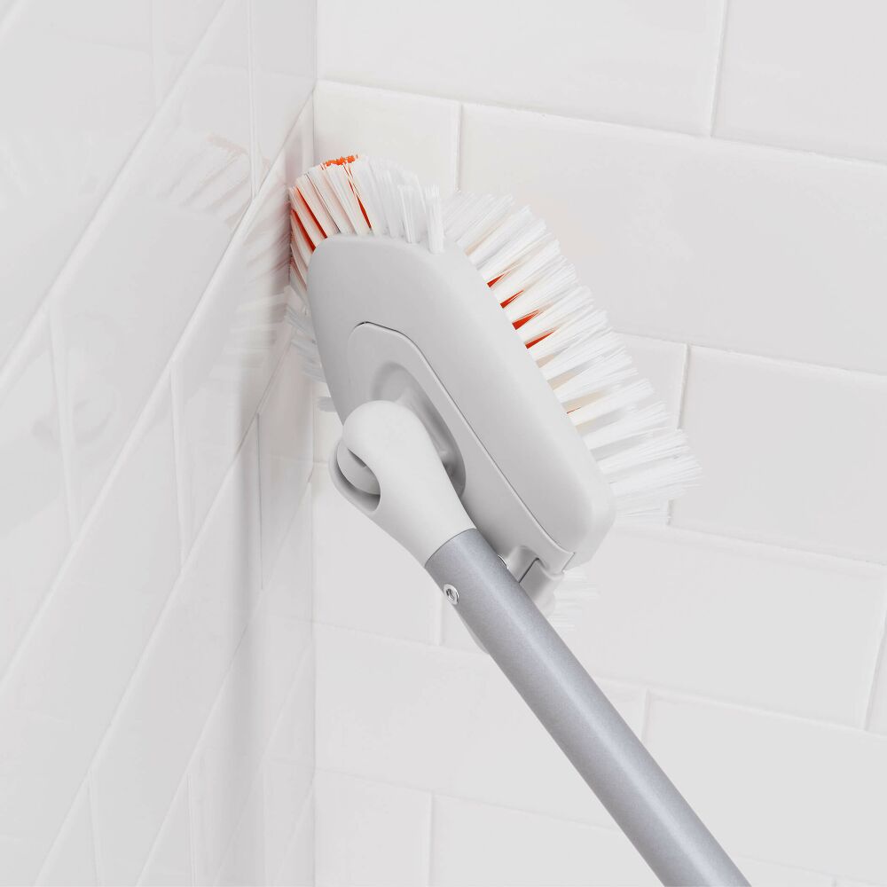 Extendable Tub & Tile Brush G3