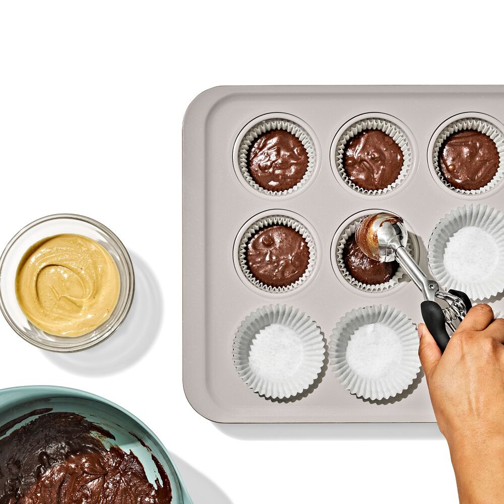 Non-Stick Pro Ceramic Coated Metal Bakeware 12 Cup Muffin Pan X2