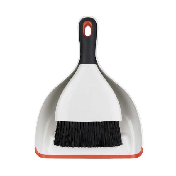 Dustpan & Brush Set F7