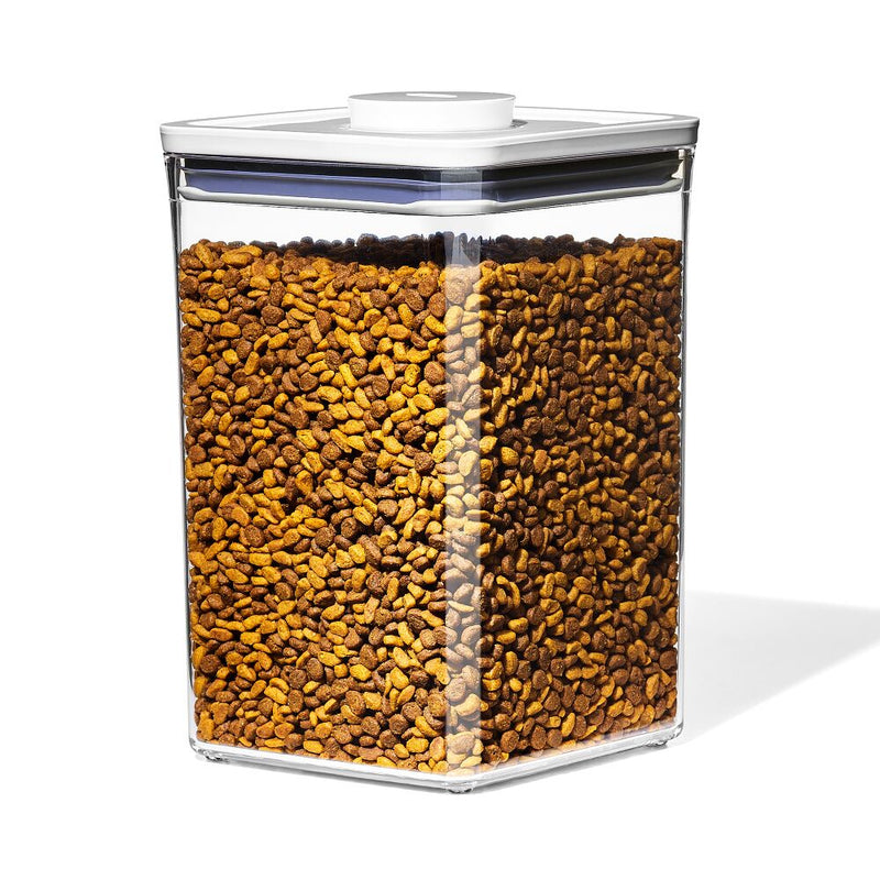 OXO Good Grips Pet POP Container – 4.4 Qt/4.2 L with Scoop S1