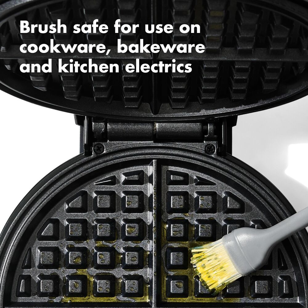 Glass Oil Bottle and Silicone Brush Set P4
